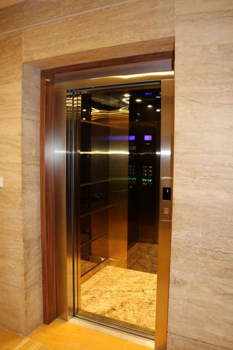 آسانسور مسافربر